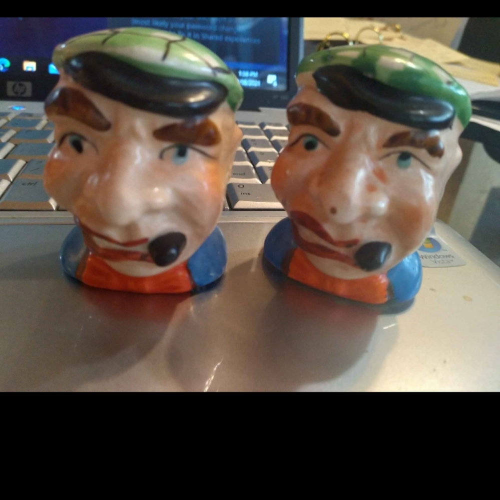 Vintage Ceramic Salt & Pepper Shakers. Good Used Condition